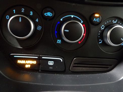 Used 2016 Ford Escape SE image 16