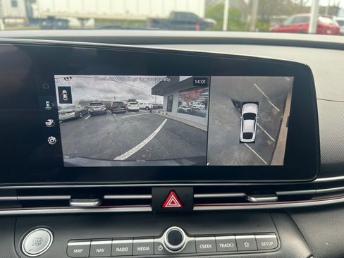 Used 2024 Hyundai Elantra Limited image 41