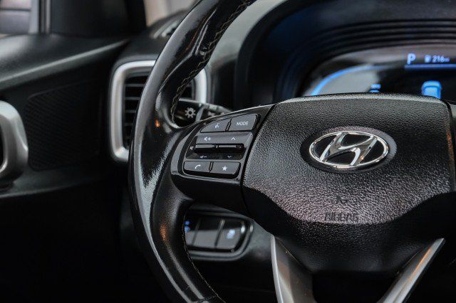 Used 2024 Hyundai Venue SEL FWD image 15