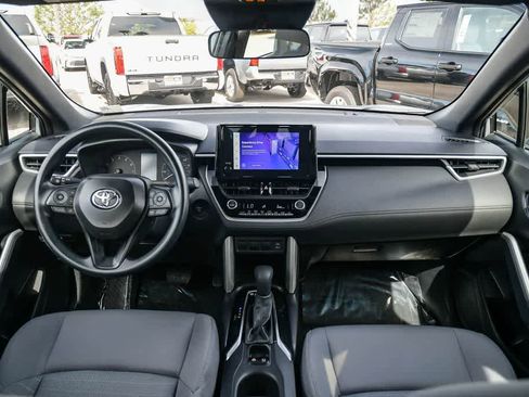 Used 2025 Toyota Corolla Cross AWD Hybrid image 14