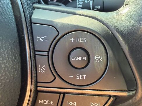 Used 2021 Toyota Camry SE w/ Carpet Mat Package (TMS) image 24