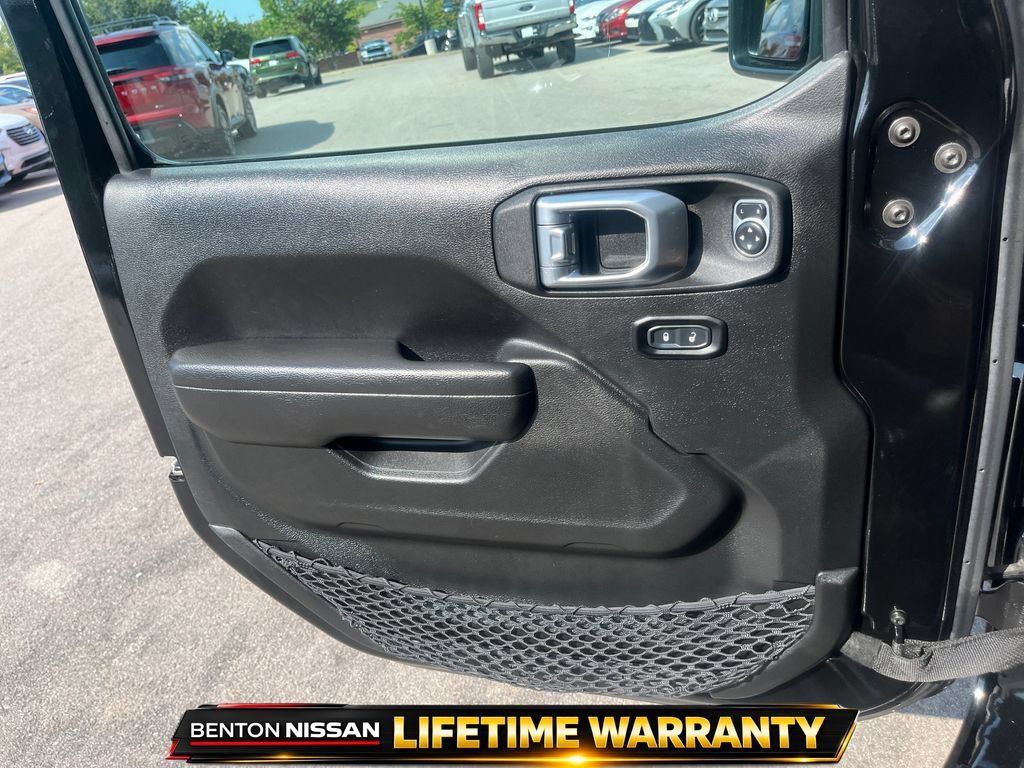 Used 2023 Jeep Wrangler Unlimited Sport AWD/4WD image 12