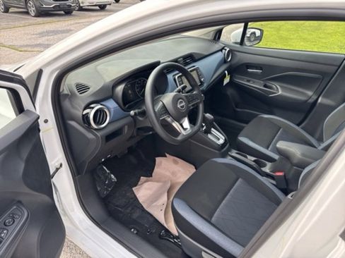 New 2025 Nissan Versa SV w/ Trunk Package image 19