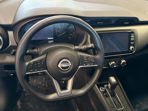 Used 2023 Nissan Kicks SV FWD image 18
