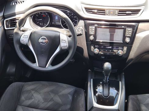 Used 2015 Nissan Rogue SV w/ SV Premium Package FWD image 24