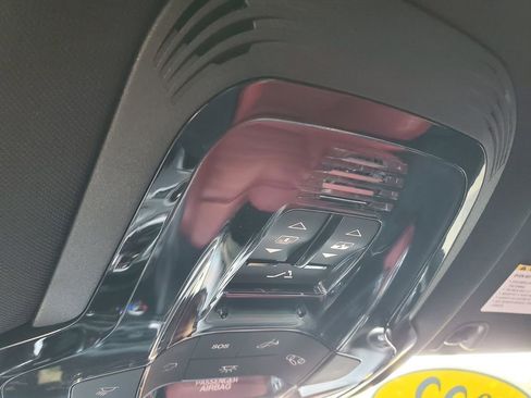 Used 2022 Alfa Romeo Giulia Veloce image 33