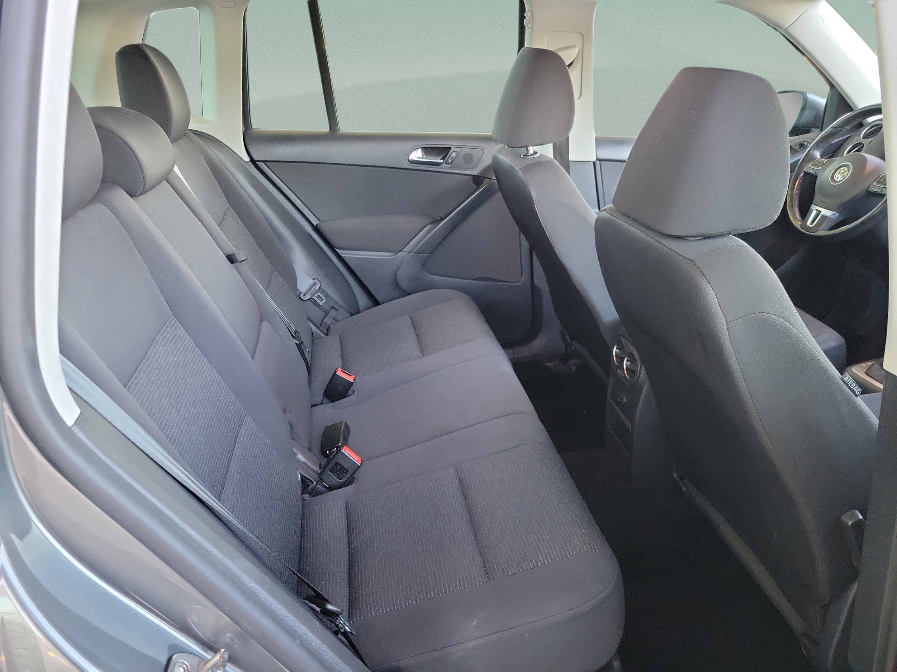 Used 2018 Volkswagen Tiguan Limited AWD/4WD image 27