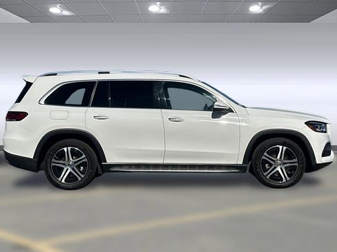 Used 2022 Mercedes-Benz GLS 450 4MATIC image 8