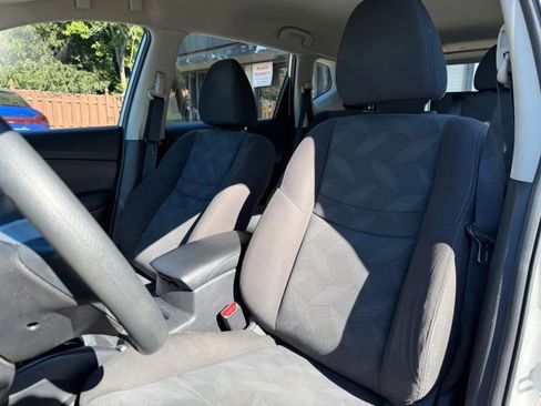 Used 2016 Nissan Rogue S image 11