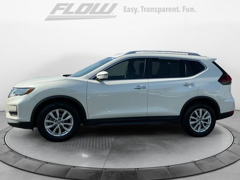 Used 2018 Nissan Rogue SV image 5