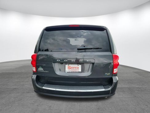 Used 2012 Dodge Grand Caravan SXT image 24