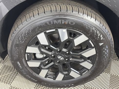 Used 2026 Hyundai Santa Cruz SE AWD/4WD image 13
