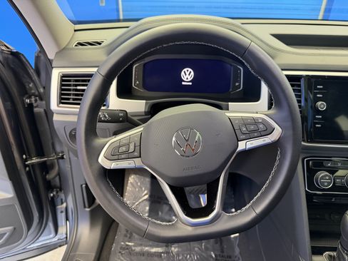 Used 2023 Volkswagen Atlas SEL AWD/4WD image 14