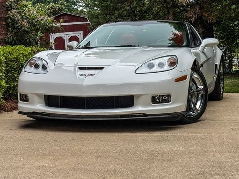 Used 2011 Chevrolet Corvette Grand Sport w/ Preferred Equipment Group RWD image 13