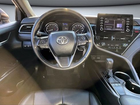Used 2022 Toyota Camry SE image 8