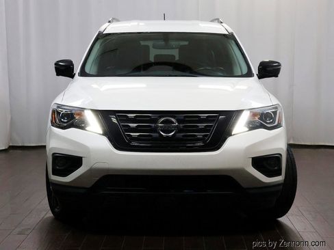 Used 2018 Nissan Pathfinder SL w/ Midnight Edition Package image 5