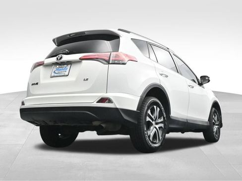 Used 2017 Toyota RAV4 LE FWD image 39