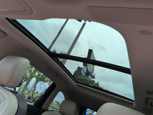 Certified 2025 Lincoln Nautilus Reserve AWD/4WD image 21
