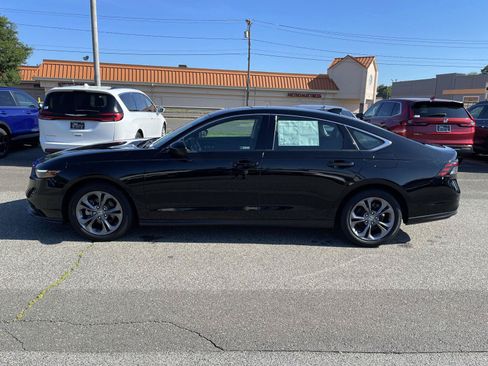 Used 2023 Honda Accord EX image 18