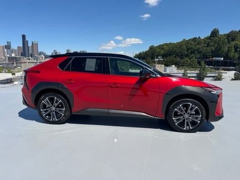 Certified 2024 Toyota bZ4X AWD image 3