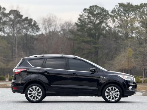 Used 2018 Ford Escape Titanium image 11
