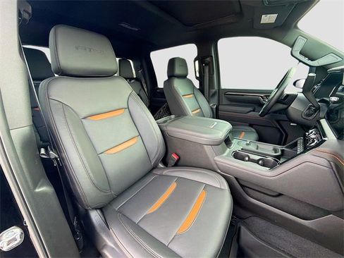 Used 2025 GMC Sierra 2500 AT4 w/ AT4 Premium Plus Package image 14