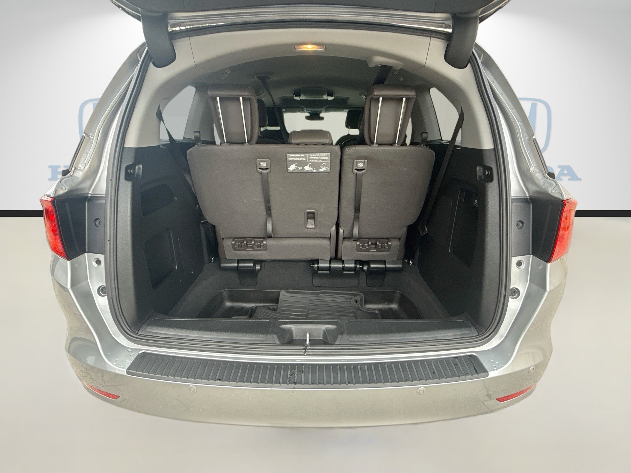 Used 2023 Honda Odyssey Touring image 26