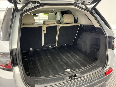 Used 2021 Land Rover Discovery Sport SE image 19