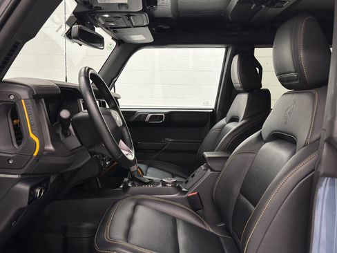 Used 2024 Ford Bronco Badlands image 11