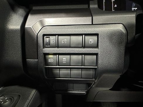 Used 2025 Toyota 4Runner SR5 image 18