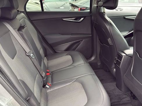 Used 2023 Kia Niro EX image 27