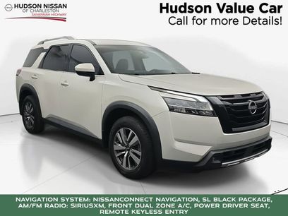 Used 2022 Nissan Pathfinder SL w/ SL Black Package