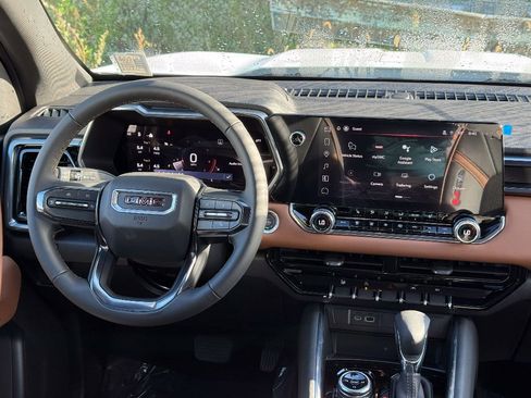 New 2026 GMC Canyon AT4 image 19