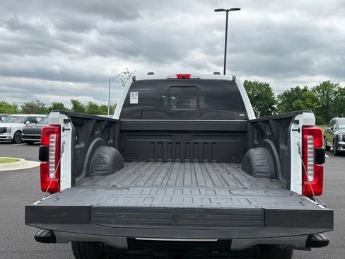 Used 2023 Ford F350 Lariat w/ Lariat Ultimate Package AWD/4WD image 7