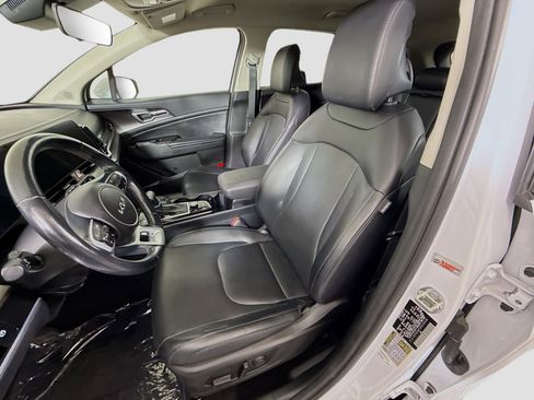 Used 2023 Kia Sportage EX FWD image 22