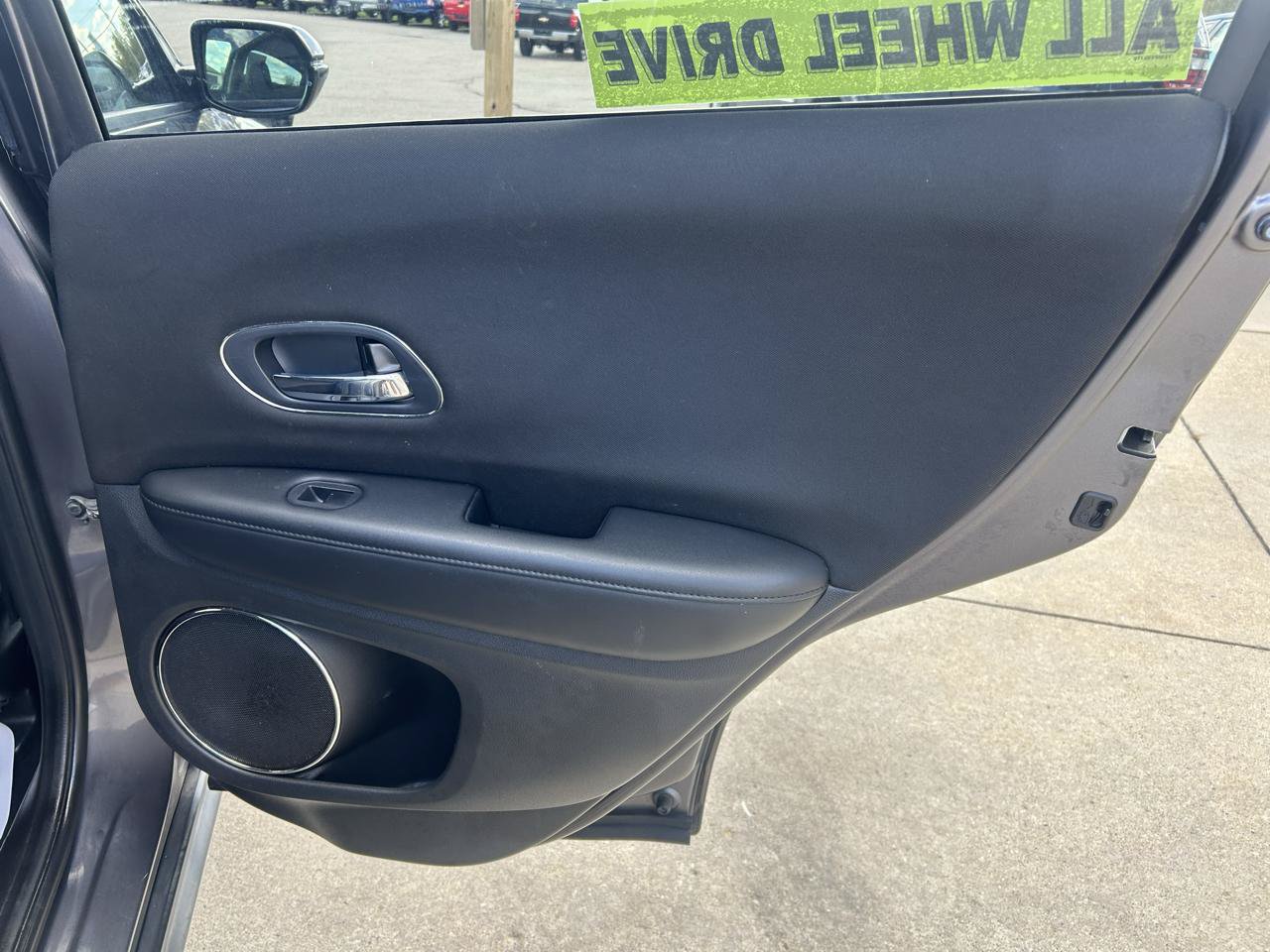 Used 2018 Honda HR-V EX image 14