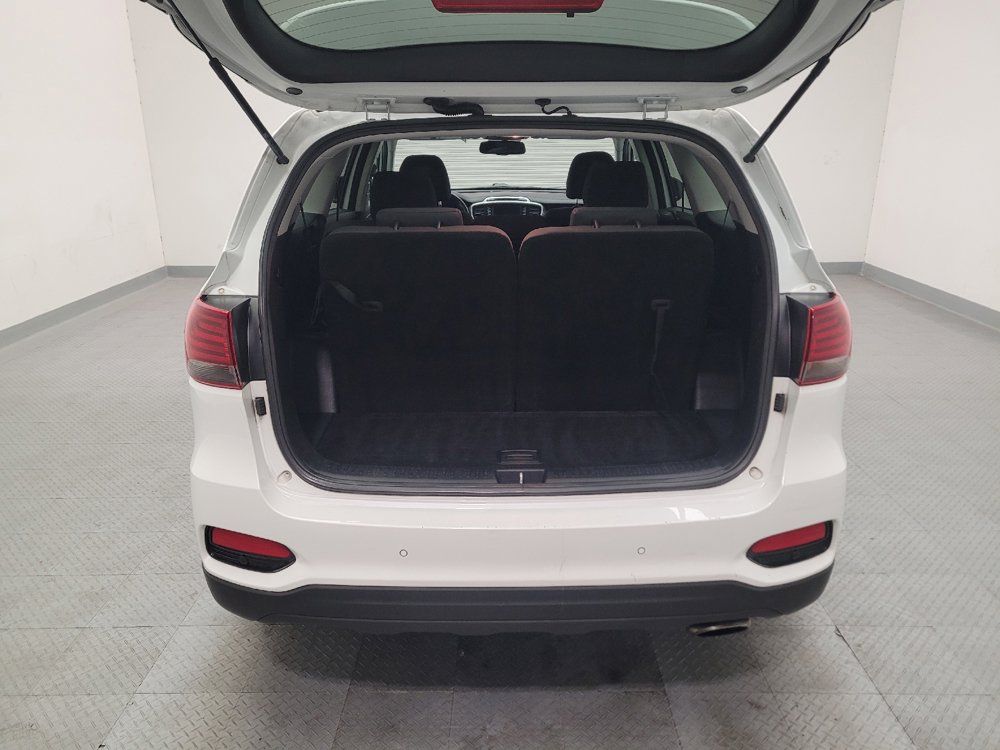 Used 2019 Kia Sorento FWD w/ LX Convenience Package image 29