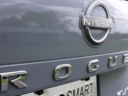 Used 2022 Nissan Rogue SL w/ SL Premium Package image 7