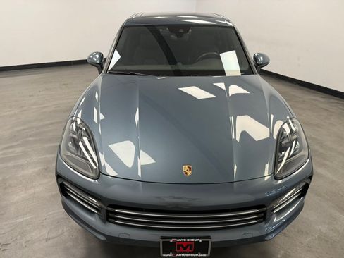 Used 2019 Porsche Cayenne S w/ Premium Plus Package AWD/4WD image 12