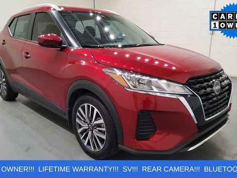Used 2023 Nissan Kicks SV FWD image 1