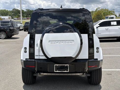 New 2026 Land Rover Defender 110 S AWD/4WD image 4