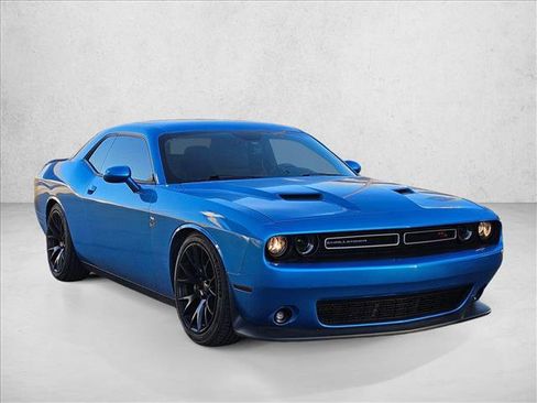 Used 2016 Dodge Challenger R/T Scat Pack image 3