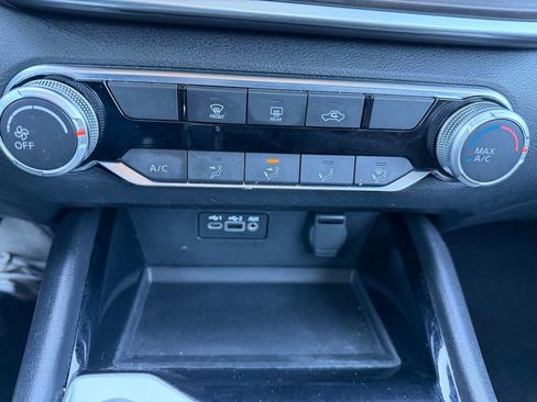 Used 2024 Nissan Altima 2.5 SV image 23