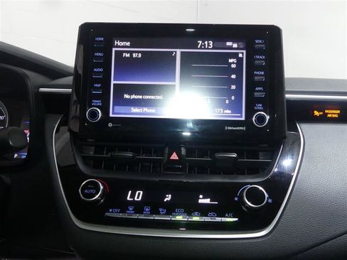 Used 2022 Toyota Corolla LE FWD image 35