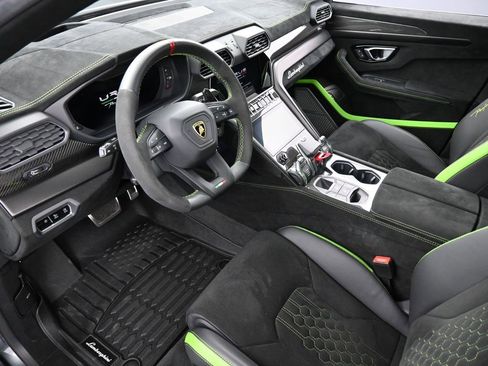 Used 2024 Lamborghini Urus Performante image 4
