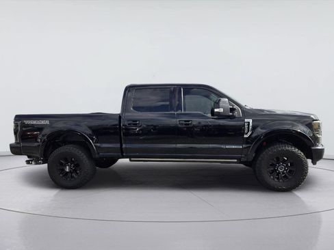 Certified 2022 Ford F250 Lariat w/ Tremor Off-Road Package AWD/4WD image 4