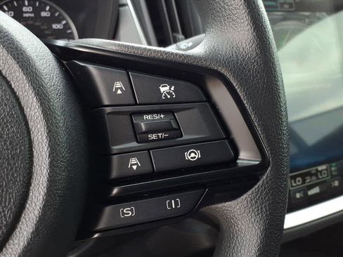 Certified 2025 Subaru Crosstrek 2.0i Premium image 41