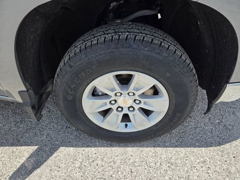 Used 2025 Chevrolet Silverado 1500 LT RWD image 18