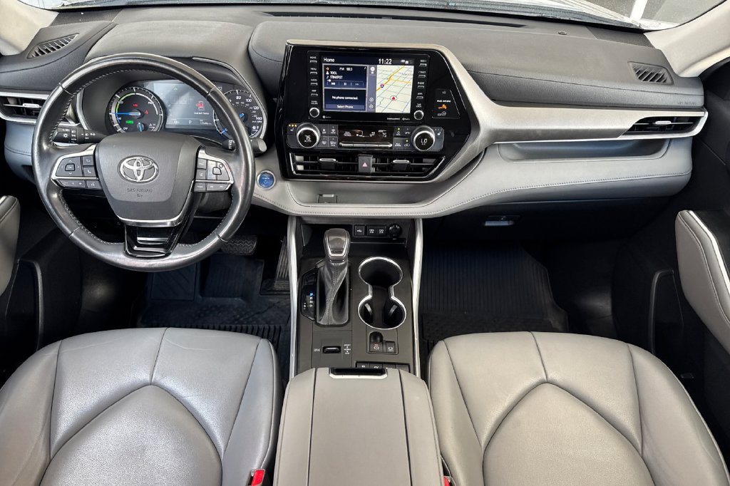 Used 2021 Toyota Highlander XLE AWD/4WD image 5
