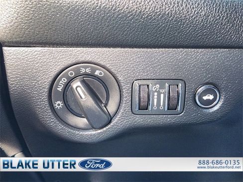 Used 2015 Dodge Challenger SXT w/ Super Sport Group (SS/T) image 20